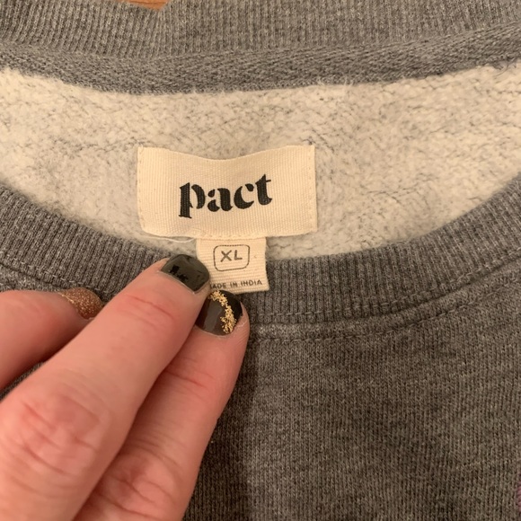 P A C T Organic Embroidered Slouchy Sweatshirt in Smiley face Embroidered - Picture 4 of 7